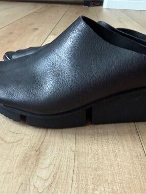 Trippen Women’s Black Leather Platform Mules